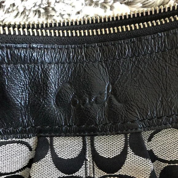 Selling coach deals bags